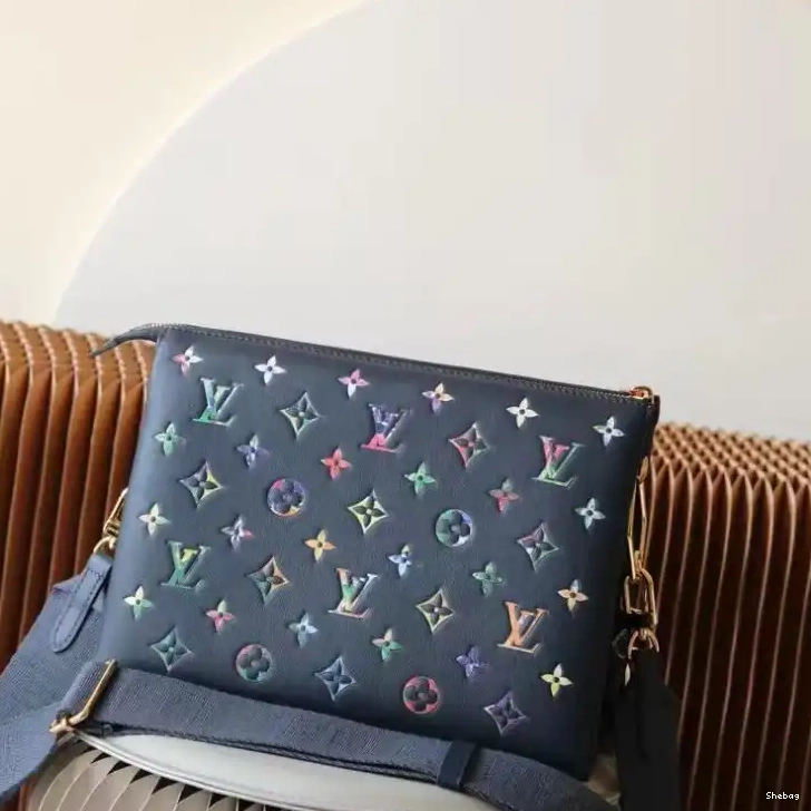 2209DJ0023 Bag LV 0522